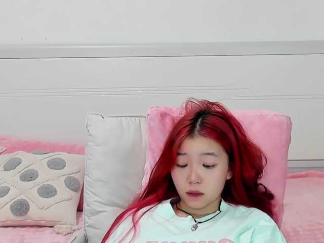 le modèle AmandaEartha est en webcam porno dans un show sur le site bongacams, il possède les tags suivants: Asian,Redhead,Hairy
