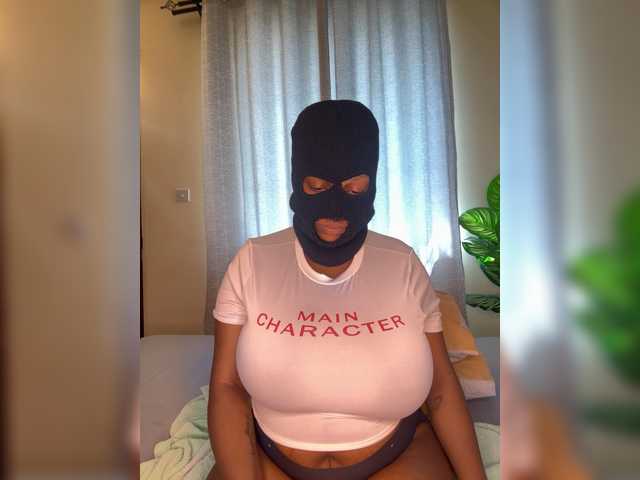 Priscy02 live cam on BongaCams