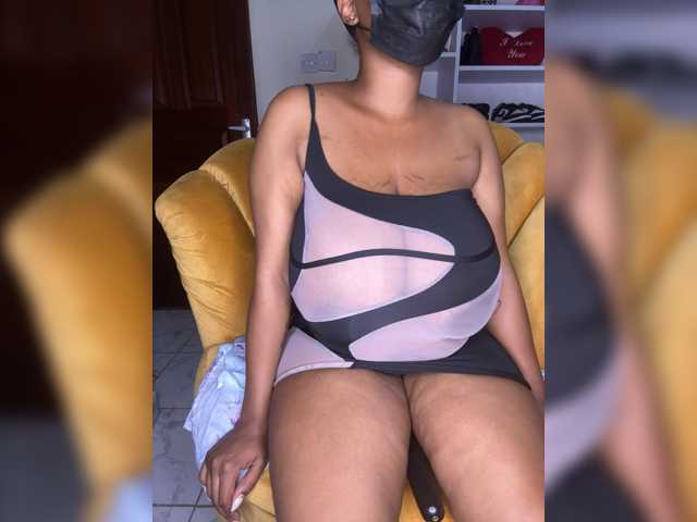 Priscy02, en vivo ahora en BongaCams