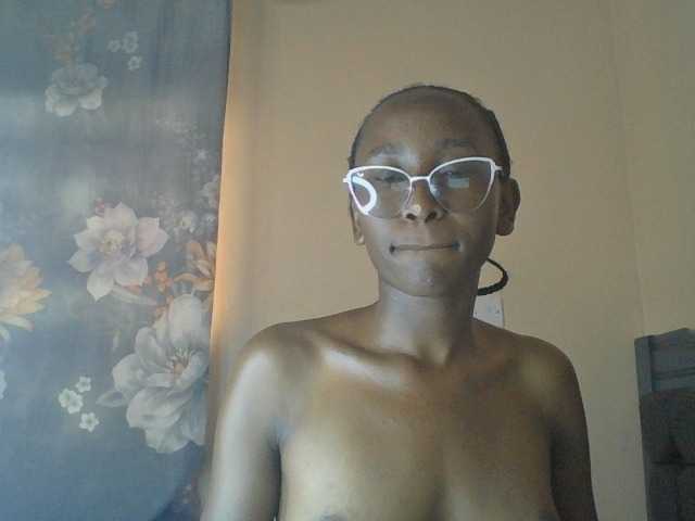 Goldenluck live cam on BongaCams