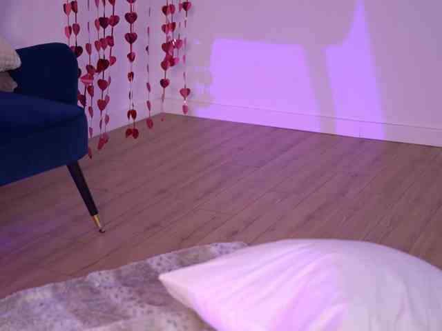 MillaSerene webcam