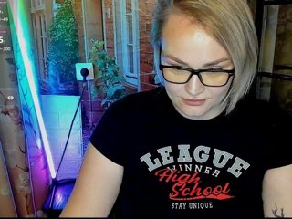 VickiRose Porn Show