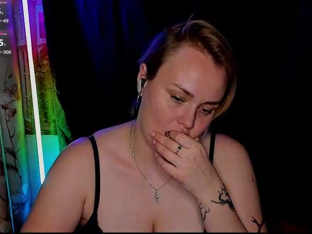VickiRose live cam on BongaCams