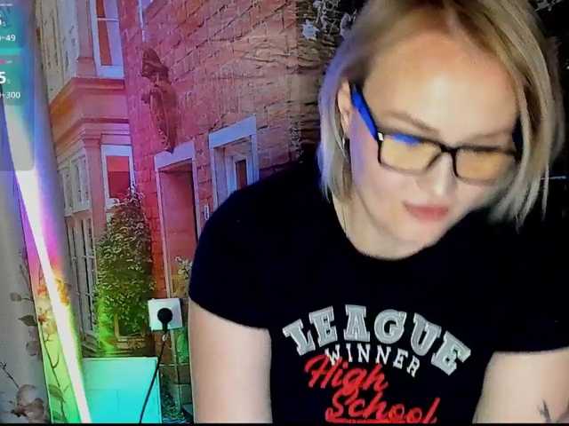 VickiRose live cam on BongaCams