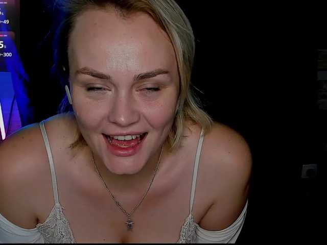 VickiRose live cam on BongaCams