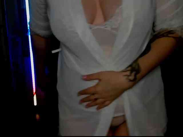 VickiRose webcam