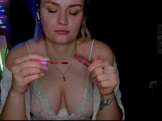 VickiRose webcam
