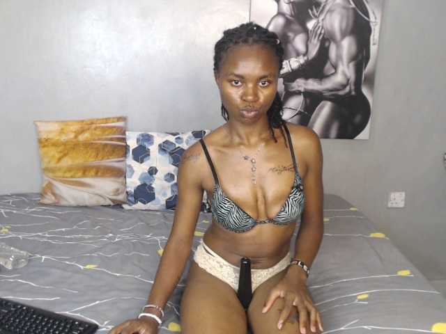 Hrglass live cam on BongaCams