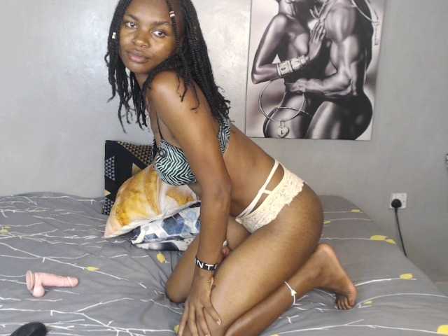 Hrglass live cam on BongaCams