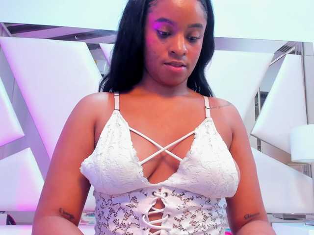 RaquelStafford live cam on BongaCams