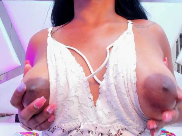 RaquelStafford live cam on BongaCams