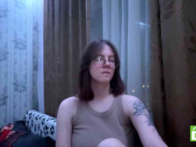 PollyShock webcam
