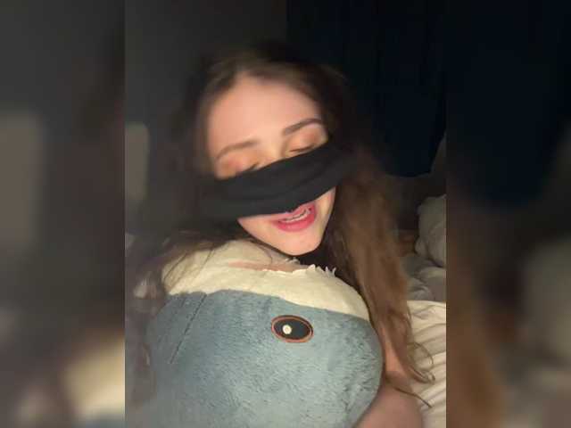 Lovely-eyes live cam on BongaCams