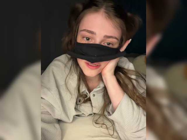 Lovely-eyes live cam on BongaCams