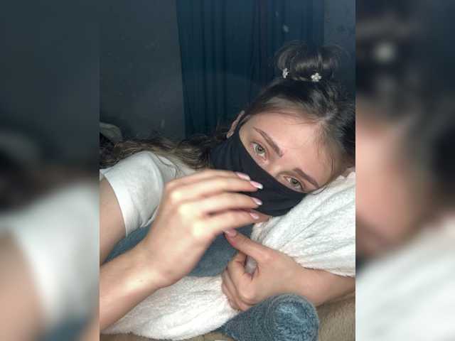 Lovely-eyes live cam preview