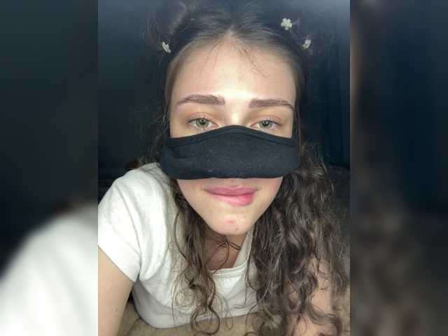 Lovely-eyes