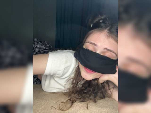Lovely-eyes