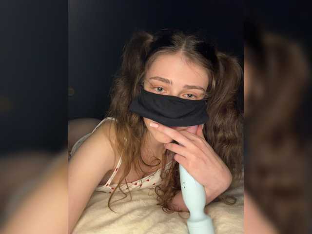 Lovely-eyes live cam on BongaCams