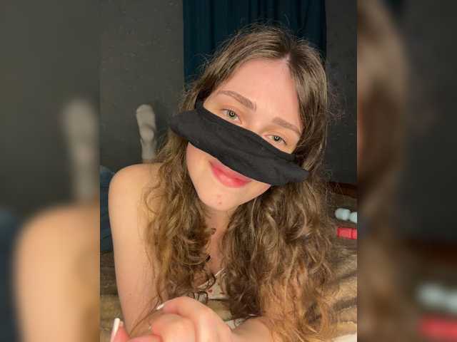 Lovely-eyes live cam on BongaCams
