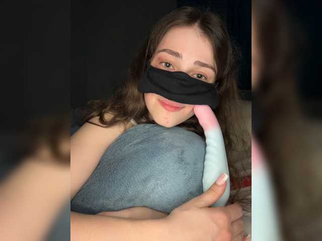 Lovely-eyes