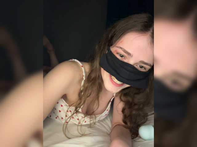 Lovely-eyes