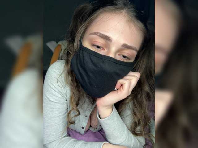 Lovely-eyes live cam on BongaCams