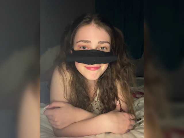 Lovely-eyes live cam on BongaCams