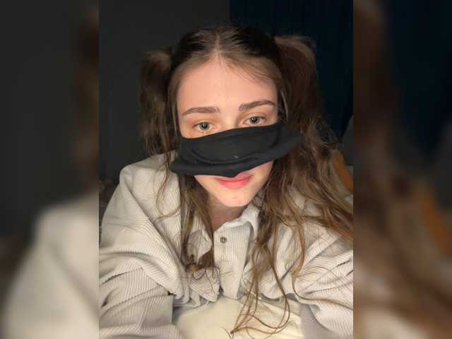Lovely-eyes live cam on BongaCams