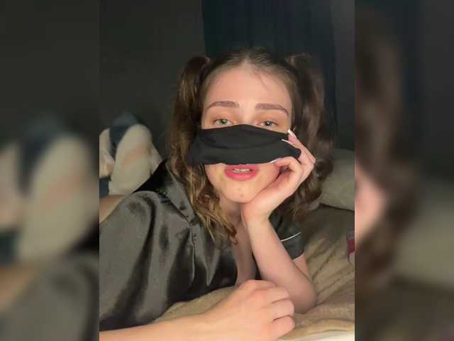 Lovely-eyes live cam on BongaCams