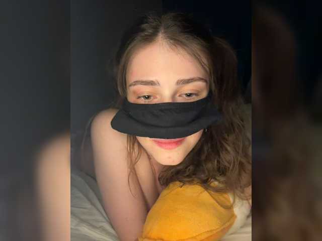 Lovely-eyes live cam on BongaCams