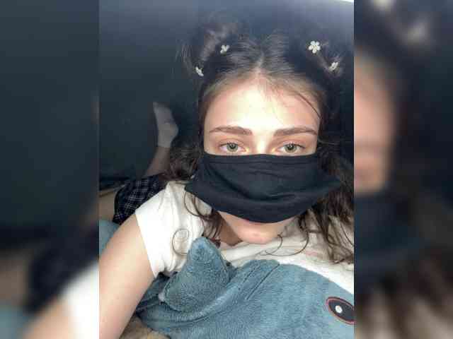 Lovely-eyes