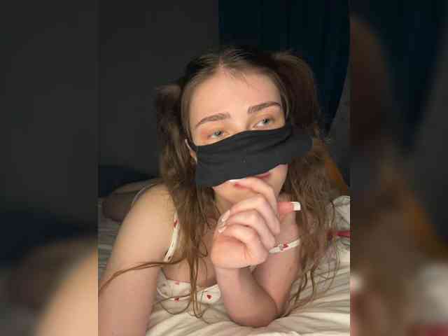 Lovely-eyes
