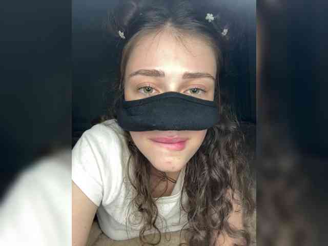 Lovely-eyes