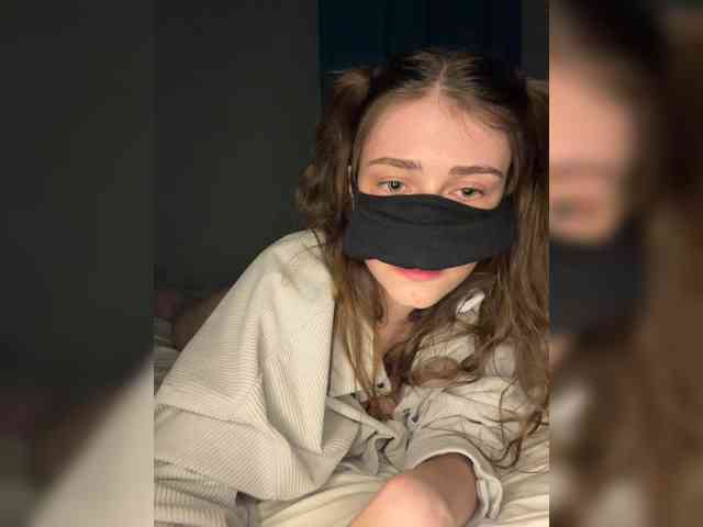 Lovely-eyes webcam