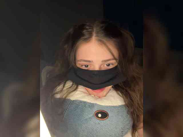 Lovely-eyes