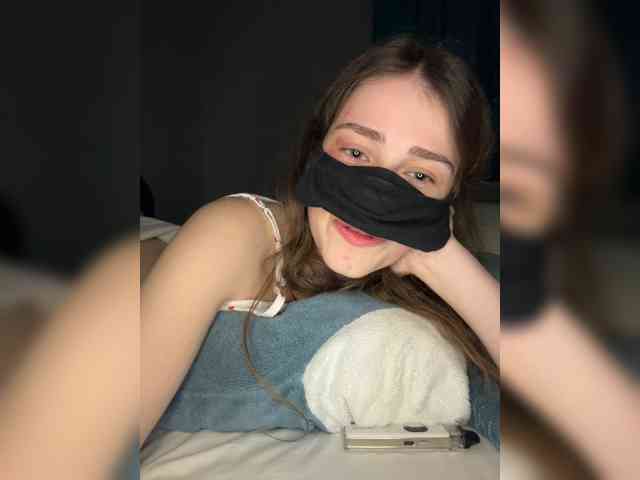 Lovely-eyes