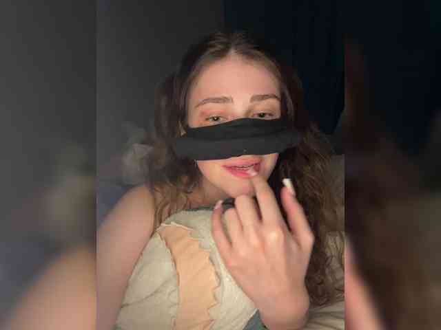 Lovely-eyes