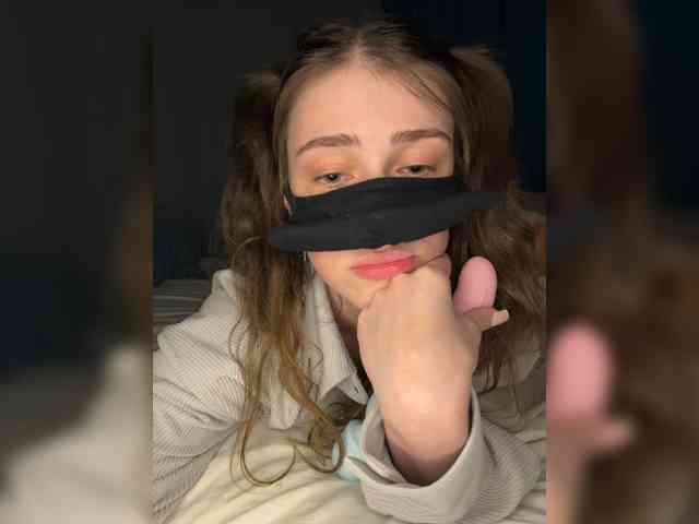 Lovely-eyes
