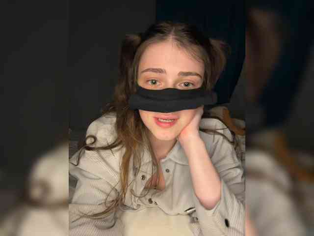 Lovely-eyes