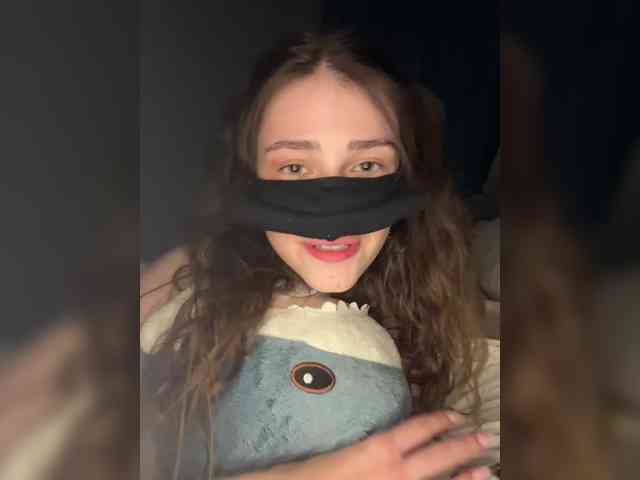 Lovely-eyes