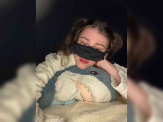 Lovely-eyes