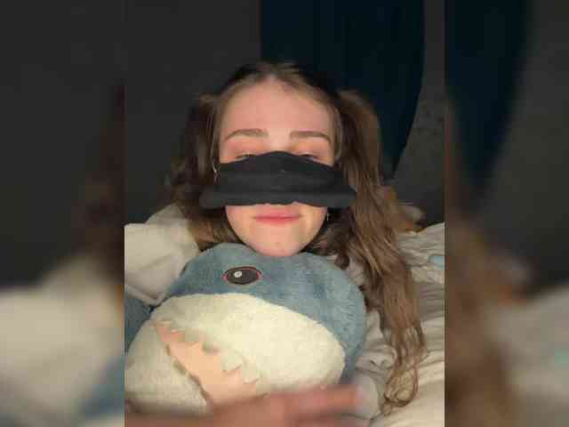 Lovely-eyes Live Webcam on BongaCams