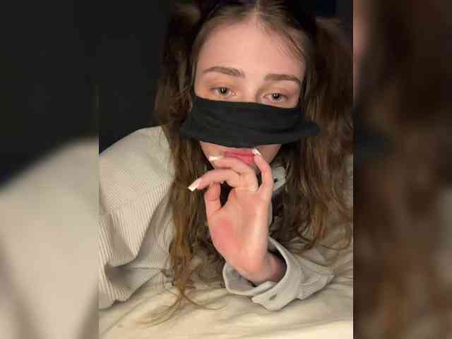 Lovely-eyes