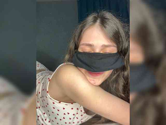 Lovely-eyes
