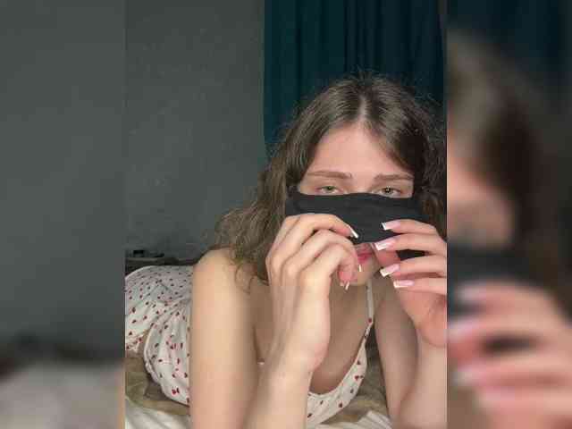 Lovely-eyes