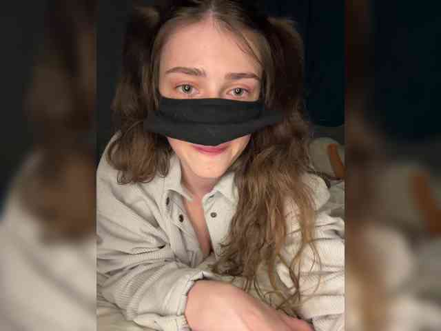 Lovely-eyes