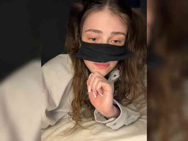 Lovely-eyes