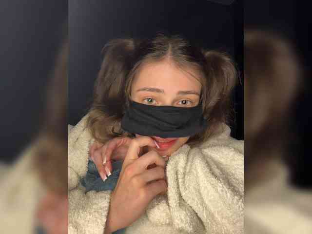 Lovely-eyes