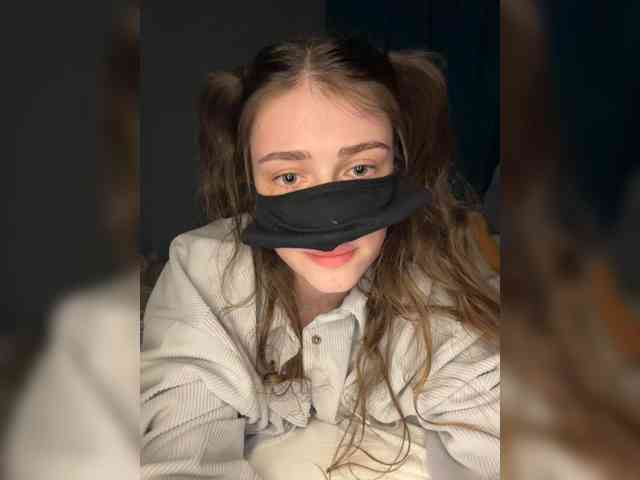 Lovely-eyes