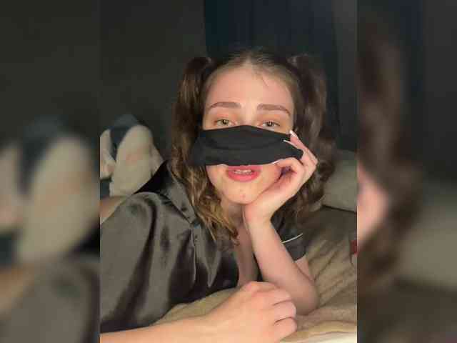 Lovely-eyes